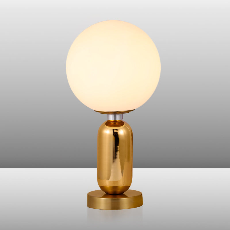 Lampe moderne en verre boule avec socle métal