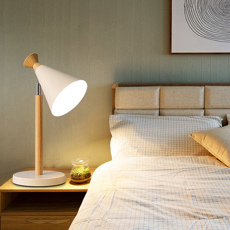 Lampe à poser moderne en fer forme trompette