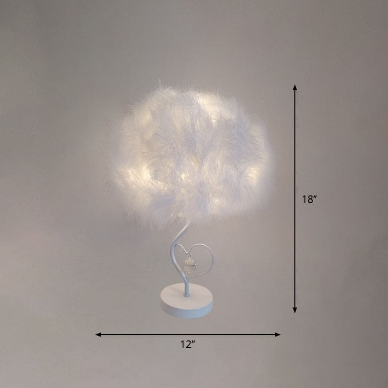 Lampe de table LED design scandinave plume légère
