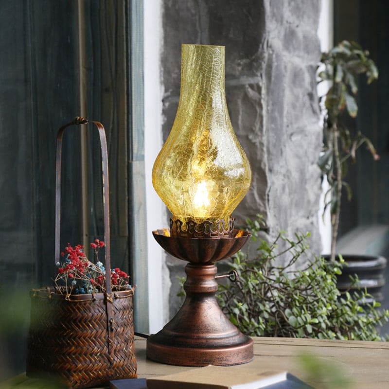 Lampe de table rétro à abat-jour en verre style kérosène