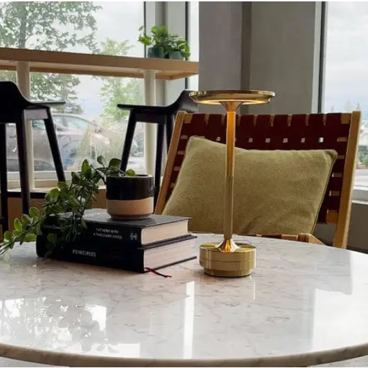 Lampe de table sans fil à intensité réglable LED